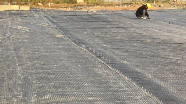 單向土工格柵施工